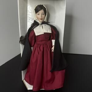 Franklin Heirloom Dolls 12" Priscilla Mass #9 Porcelain Doll Colonial With Stand